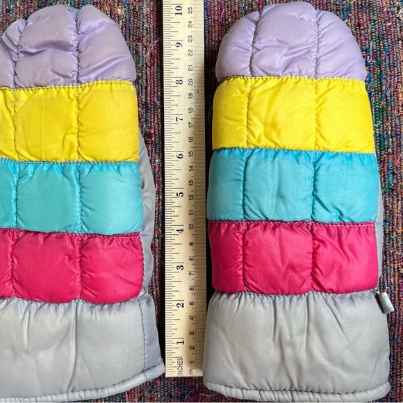 SOLD-80’s vintage winter/ski mittens - Picture 3 of 3